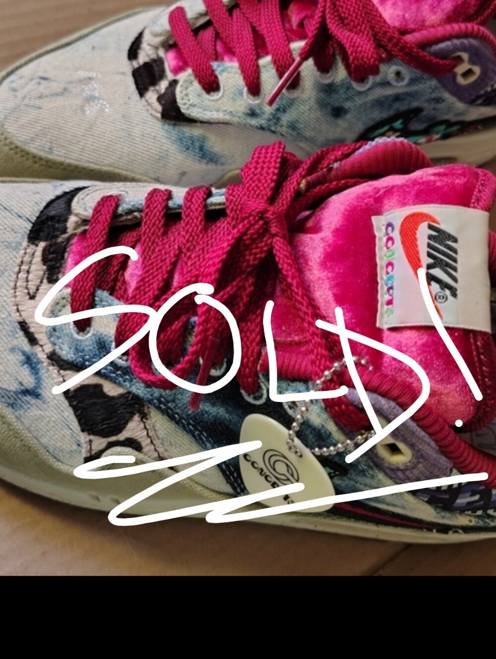 😎🔥🔥.IKE ✅ AIRMAX- Burgundy and Blue w/ Different Patterns, 9.5, Top Shape,👌